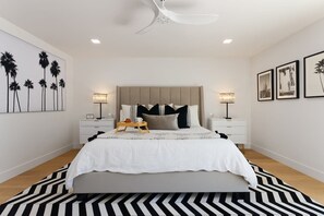 5 bedrooms, iron/ironing board, travel cot, free WiFi - D&G Retreat-Pool & Sports Court-Central Scottsdale (Scottsdale)