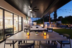 Outdoor dining - D&G Retreat-Pool & Sports Court-Central Scottsdale (Scottsdale)
