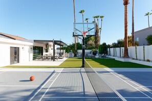 Sportplatz