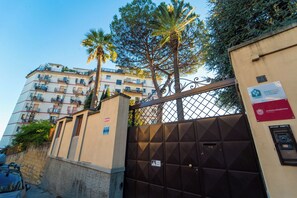 Façana frontal de l'allotjament