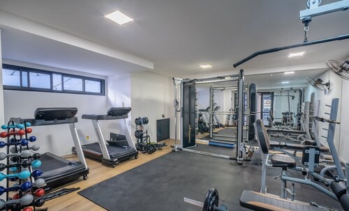 Apart in Condo w/ Pool and Gym Ste0312