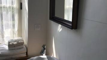 Comfort Room | Bathroom