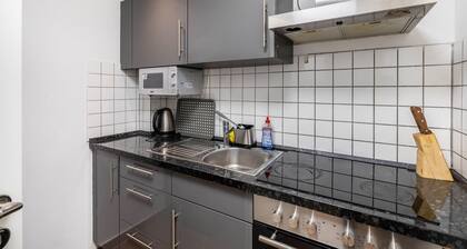 Apartment 'Aldars 6' mit Balkon, WLAN und Klimaanlage