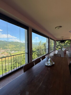 Dormitório compartilhado, 1 quarto, acessível, varanda | Vista da propriedade