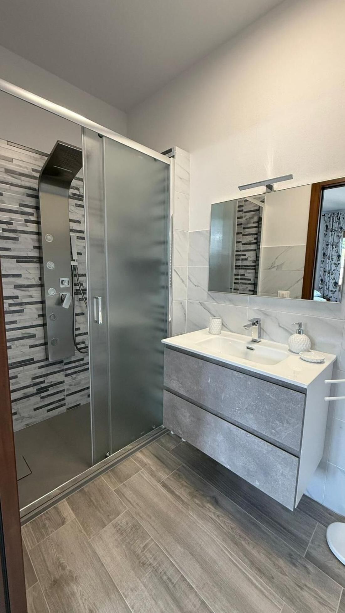 Dortoir Partagé, 1 chambre, accessible aux personnes à mobilité réduite, patio | Salle de bain