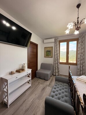 Shared Dormitory, 1 Bedroom, Accessible, Patio | Interior