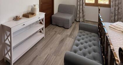 Room-charming Guest Room in Florence Cou