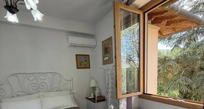 Room-charming Guest Room in Villa Casave
