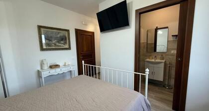 Room-charming Guest Room in Villa Casave