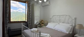 Room-charming Guest Room in Villa Casave