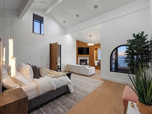 5 Schlafzimmer, Schreibtisch, Bügeleisen/Bügelbrett, WLAN