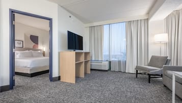 Suite, 1 King Bed | Living area