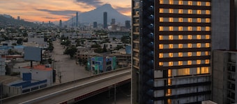 Hampton By Hilton Monterrey Tecnologico