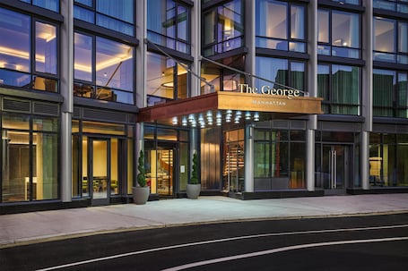 Exterior. The George Manhattan, Tapestry Collection by Hilton+++