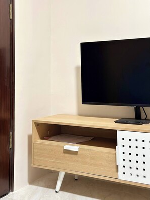 Condo, 2 Bedrooms, Accessible, Smoking | Room amenity