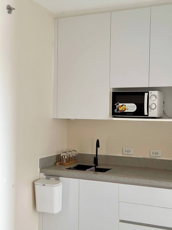 Condo, 2 Bedrooms, Accessible, Smoking | Interior