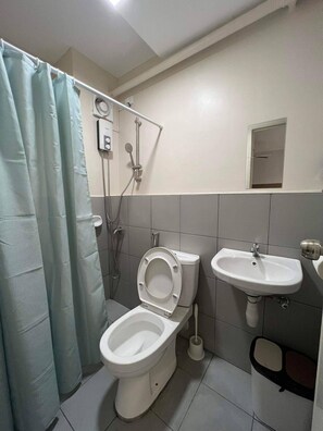 Condo, 2 chambres, accessible aux personnes à mobilité réduite, fumeur | Salle de bain