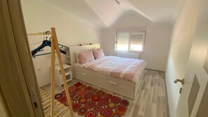 2 bedrooms, desk, soundproofing, iron/ironing board