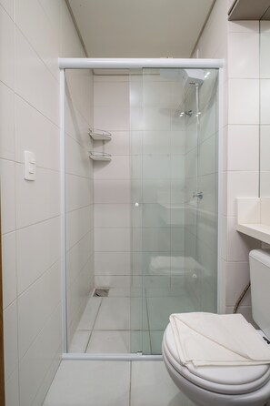 Basic Apartment | Bathroom - Apt in Cond. c/ Pool 5min From the Beach Mar202 (Florianópolis)