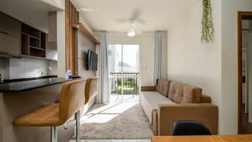 Basic Apartment | Living area