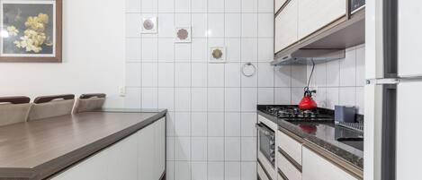 Departamento básico | Cocina privada | Utensilios de cocina