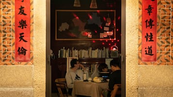 Shared Dormitory, Mixed Dorm, Shared Bathroom | Living area