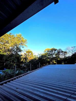 Casa, vista para o jardim | Cortinas blackout, ferros/tábuas de passar roupa, berços (sobretaxa)