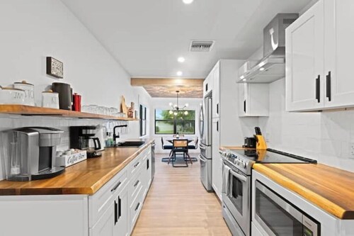 New • 3BR • 1 Mi to Atlantic Ave • Delray Tennis Center • 2 Mi to Beach