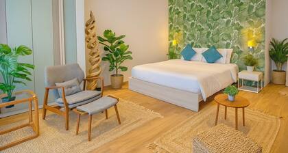The Lush Apartments & Suites