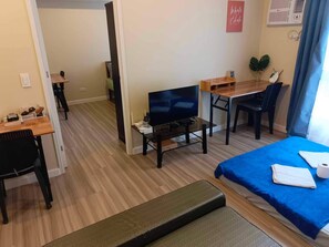 Condo, 1 Bedroom, Accessible, Patio | Living room