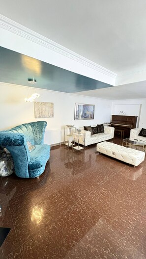 House, 5 Bedrooms, Smoking, Patio | Living area - Luxurious West London Retreat With Hot Tubs & Easy Access to Central London (Greenford)