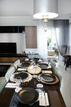 公寓, 3 间卧室, 吸烟房, 阳台 | 餐厅