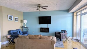 Télévision, cheminée