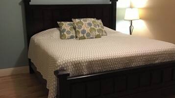 3 bedrooms, free WiFi, bed sheets, wheelchair access