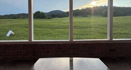 Our place is dog-friendly, stunning views of Shenandoah Skyline Drive