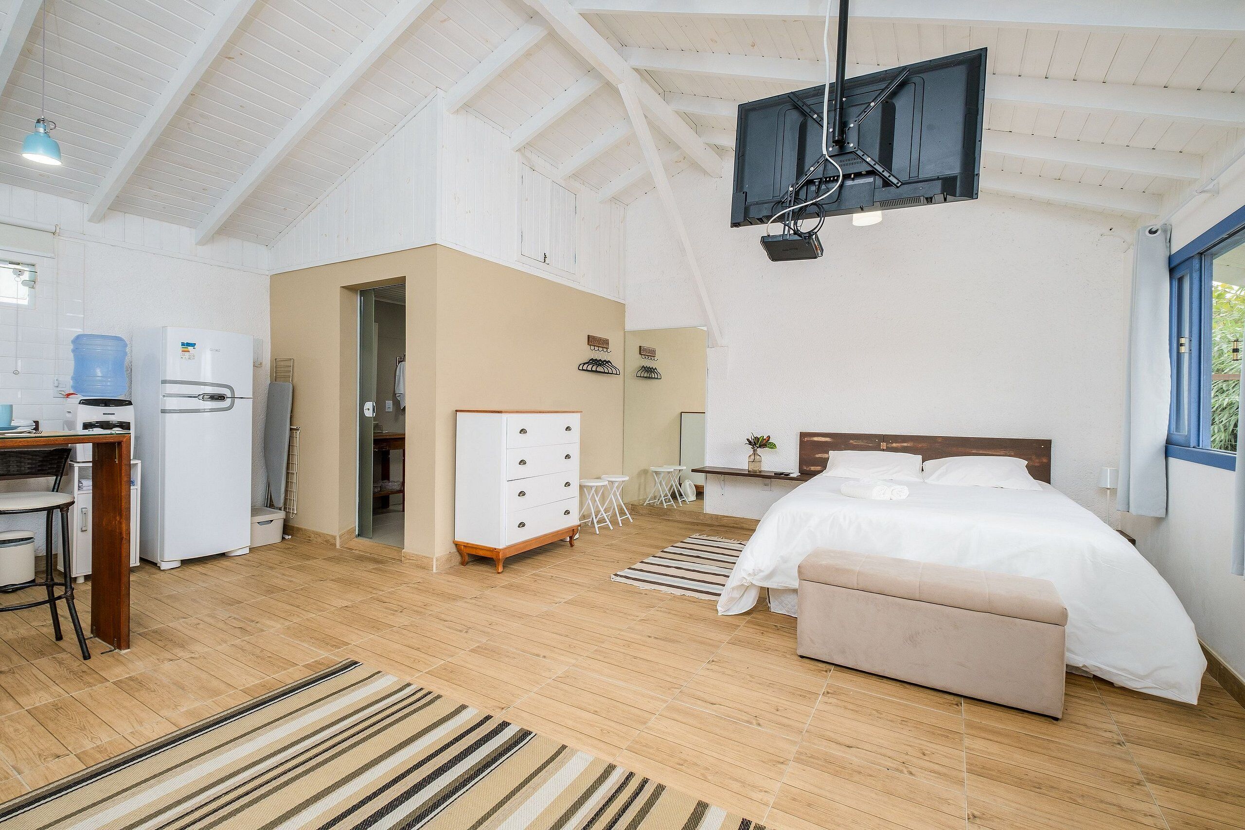 Basic-Studio | Schreibtisch