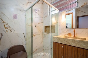 Villa | Salle de bain | Articles de toilette gratuits