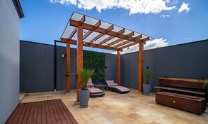 Perushuvila | Terassi/patio
