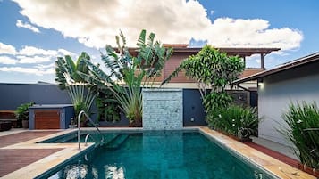 Vila básica | Piscina | Piscina externa