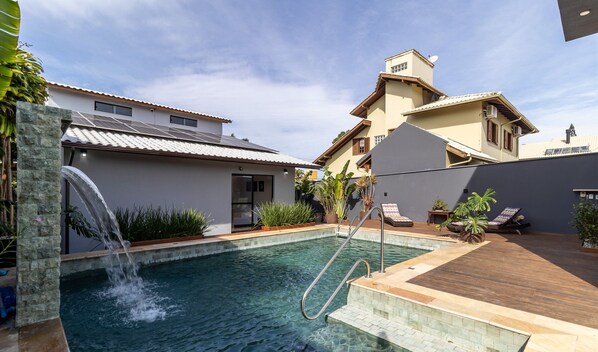 Piscina all'aperto