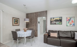 Basic Single Room | Interior - Apt W/balcony 350m From Beach - Ingleses Ira204 (Florianópolis)
