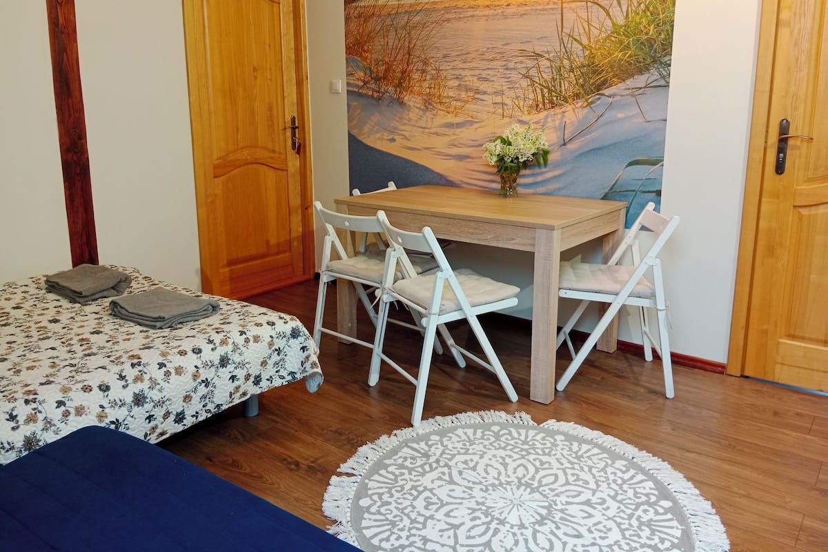 Suite – comfort, balkong, resort-utsikt | Skrivebord for bærbar PC, wi-fi (inkludert) og individuelt dekorert