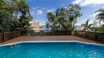 Piscina externa