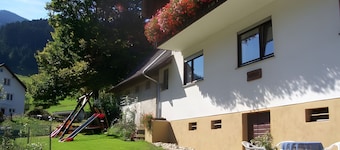 Apartment 'Nr 1 - Ferienwohnung' with Shared Terrace, Shared Garden and Wi-Fi