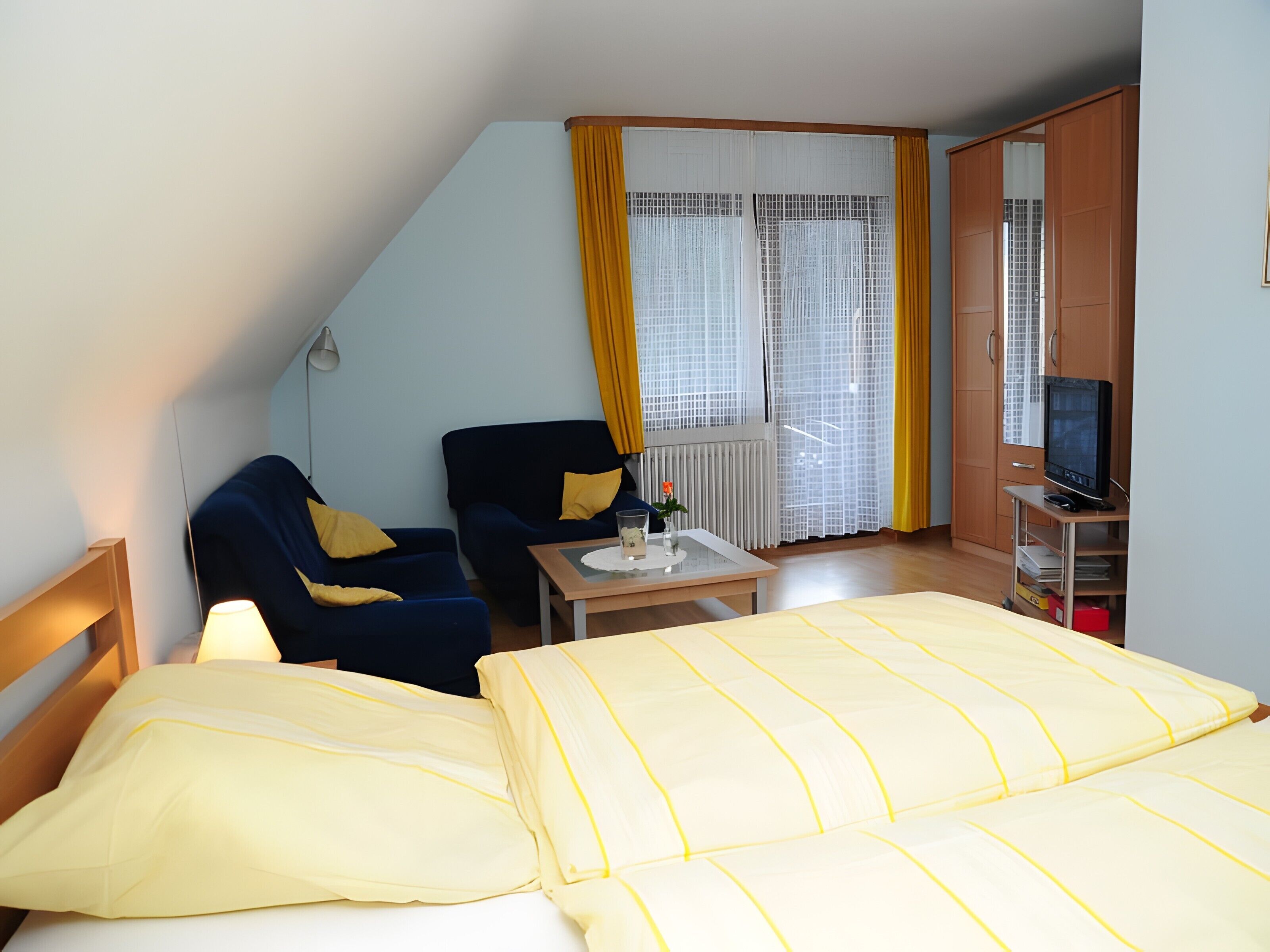 1 habitación, tabla de planchar con plancha, wifi y ropa de cama 