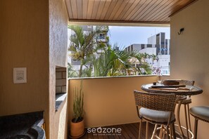 Apartamento básico | Opções para refeição ao ar livre