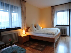 1 chambre, fer et planche à repasser, Wi-Fi, literie fournie