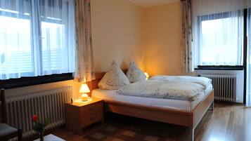 1 chambre, fer et planche Ă repasser, Wi-Fi, draps fournis