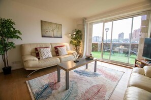 TV - Breathtaking Riverside Apartment - in zone 1 (London)