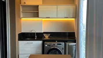 Microondas, horno y parrilla de estufa